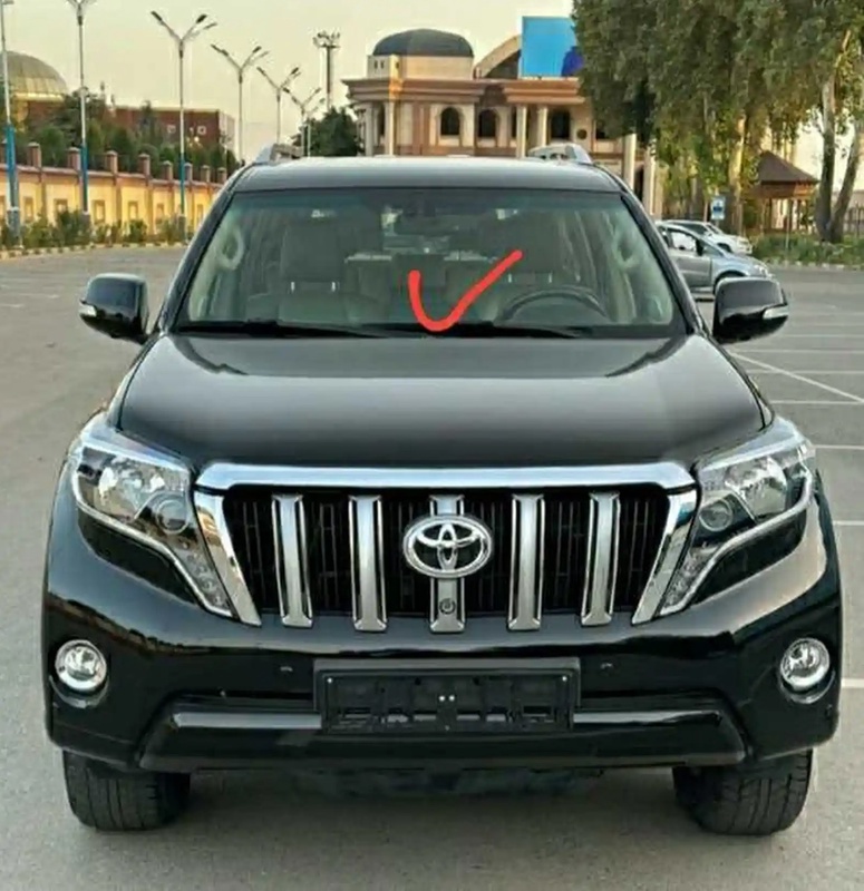 Лобовое стекло от Toyota Prado FJ150
